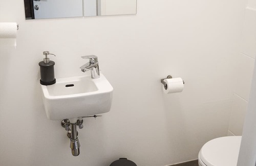 Donaustadt Appartement | New Apartment in Vienna, Top Location - VIC, UNO City, Danube
