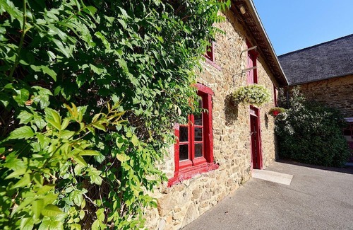 La Chapelle-aux-Filtzmeens Chalet De Ski | Luxe Sanitary XL 6 pers. Villatent at five-star Camping Domaine du Logis