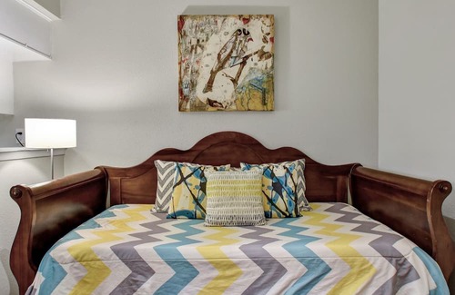 Civic District Appartement | The Littlefields by Lodgewell | Downtown Chic | A7