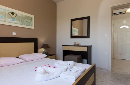 Melissourgakion Appartement | Kamelia Villa with private pool, BBQ, playground, surrounded by nature!