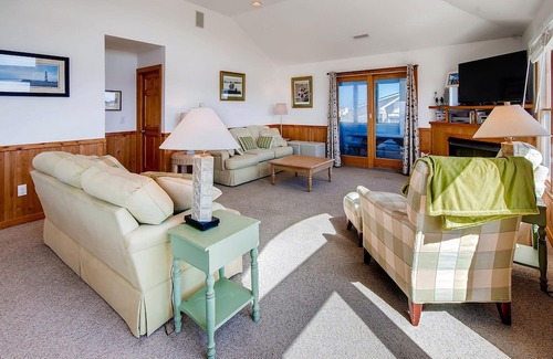 Salvo Maison | Oceanview - Dog Friendly, Pool, Hot Tub, Game Room