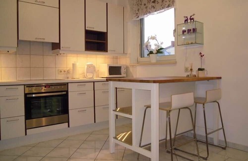 Wiener Neudorf Appartement | 90m2, TOP LOCATION, CLOSE TO VIENNA, QUIET, CLEAN, SECURE, CHEAP, SCS, WiFi