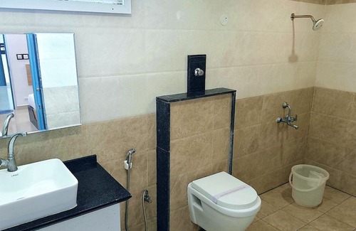 Tirupati Hôtel | Hotel MS Pride - Prime Located