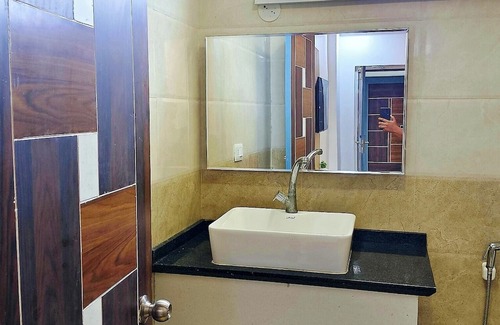 Tirupati Hôtel | Hotel MS Pride - Prime Located