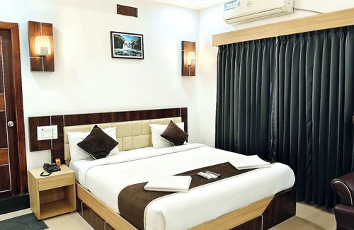 Tirupati Hôtel | Hotel MS Pride - Prime Located