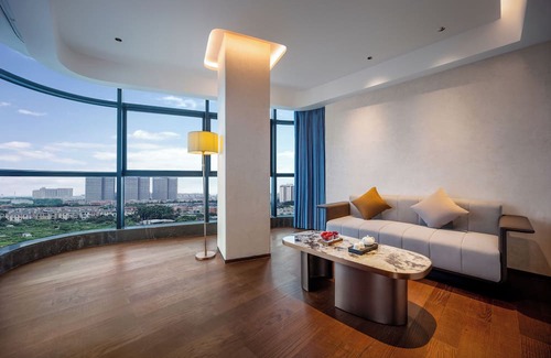 Panyu Hôtel | Guangzhou Elegant International Hotel Panyu Square Metro Station Branch - Free Shuttle Bus to Canton Fair Complex During Canton Fair Period & Free Deliver Service to Guangzhou Baiyun International Airport