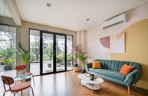 Binong Hôtel | Cove Wanadu