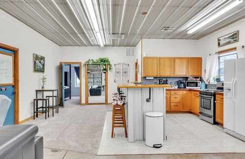 Stillwater Maison | Huge Game-room Style Barndo 1 Bedroom Farmhouse
