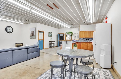 Stillwater Maison | Huge Game-room Style Barndo 1 Bedroom Farmhouse