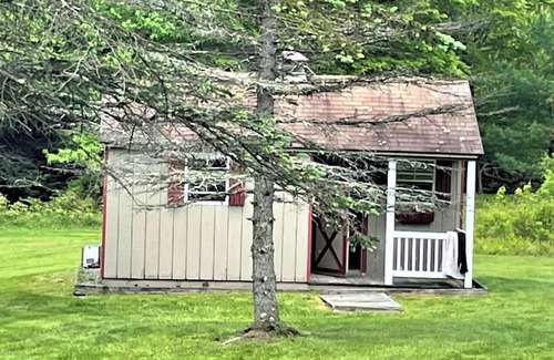 New Milford Cabine | Charming cabin with WiFi in New Milford