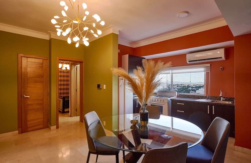 Downtown Santo Domingo Appartement | SD 6BR PH Style Social Hub + Bonus