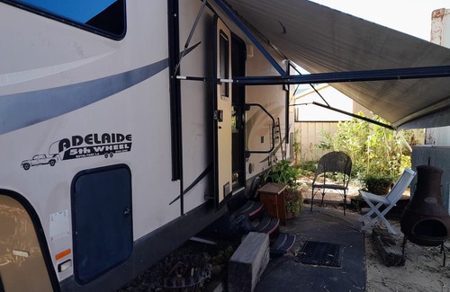 Tatiara Maison | Comfortable caravan [24 m2] Lowest prices in the area Peaceful Amenities nearby.