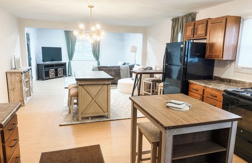 Maple Mount Maison | Charming, Peaceful 3-bedroom house with view of Horse Farm