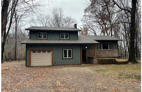 Big Lake Maison | Merry Moose Lodge - Pets Welcome