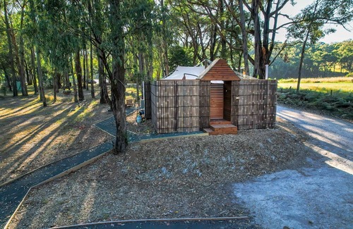 Trafalgar East Location De VR | Gippsland Glamping Escapes - Tent 2