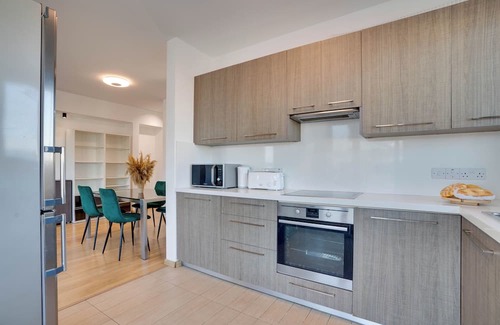 Ayios Dhometios Appartement | This apartment is a 3 bedroom(s), 2.5 bathrooms, located in Agiou Georgiou, Nicosia.