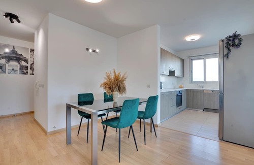 Ayios Dhometios Appartement | This apartment is a 3 bedroom(s), 2.5 bathrooms, located in Agiou Georgiou, Nicosia.