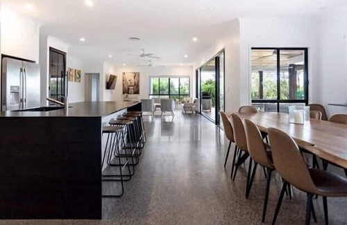 Ninderry Maison | Skybolt Escape - Heated Pool, Pet on app