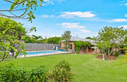 Bathurst Appartement | Cozy renovated studio/study in Grand home. Garden & pool access - 2 mins to CBD.