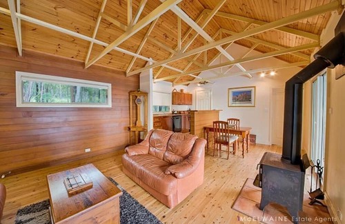 Vacy Cabine | Wanjii II Pool & Spa Getaway Vacy