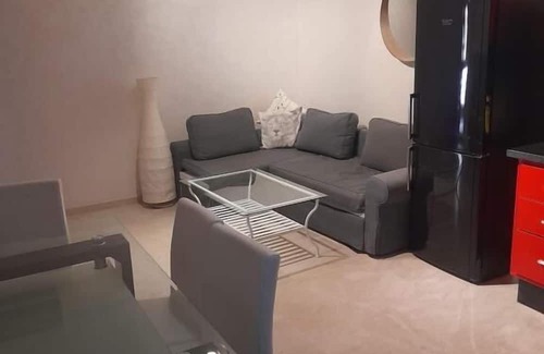 Saada Appartement | Studio with swimming pool and private parking near the Opera House