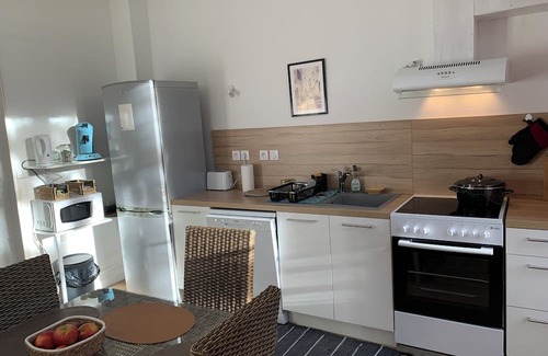 Loures-Barousse Appartement | La Douchka Azzurra