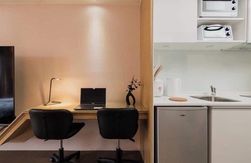 Zhongzheng Copropriété | Stylish & Convenient 1B1b attached to Taipei Main Station