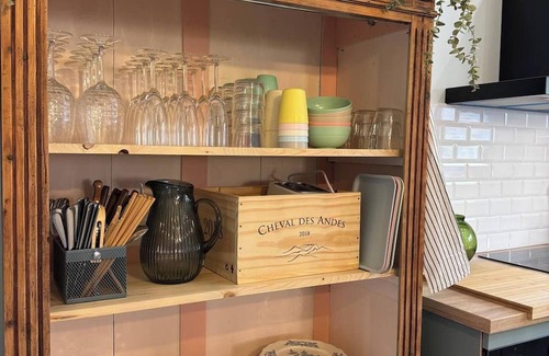 Naujan-et-Postiac Cottage | The Emilion Getaway