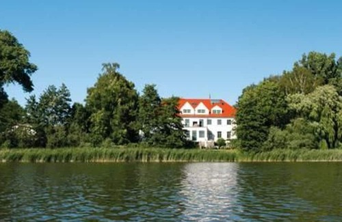Behren-Luebchin Appartement | Vacation home Duckwitz 1 - Vacation at Duckwitz Castle