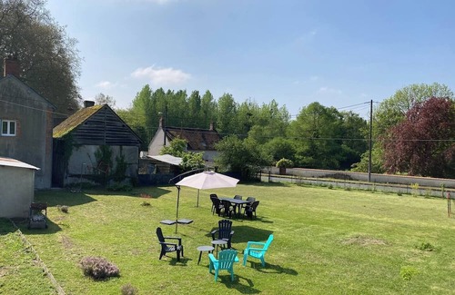 Argent-sur-Sauldre Maison | Canal-side house