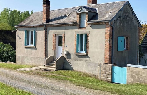 Argent-sur-Sauldre Maison | Canal-side house