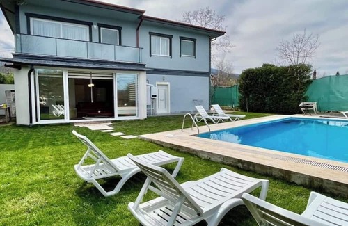 Sapanca Villa | Manolya Villa & Nil Konaklama (Isıtmalı Havuz)nn