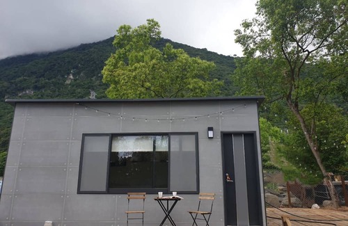 Hualien Maison | Mountain Silhouette Cottage 2 by Tiny Away (山影小屋2)