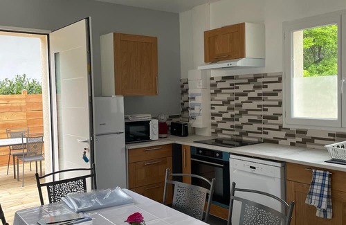 Chaum Maison | Holiday Home 'Momo' with Mountain View, Wi-Fi and Air Conditioning