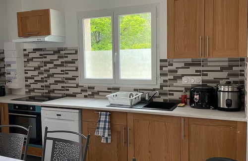 Chaum Maison | Holiday Home 'Momo' with Mountain View, Wi-Fi and Air Conditioning