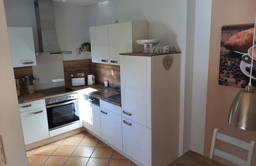 Munstermaifeld Appartement | Apartment 'Hortensia Mosel' with Private Terrace, Private Garden and Wi-Fi