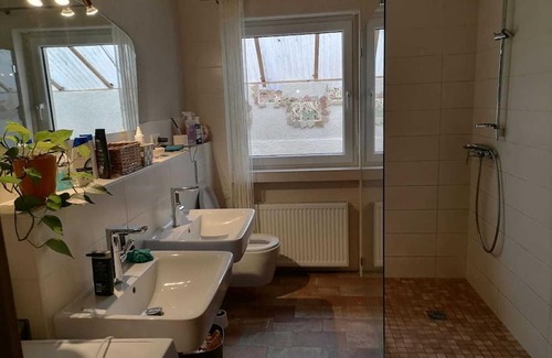Marburg Appartement | Marburg Apartment relaxed Erwin in a quiet location on the edge of the forest with balcony