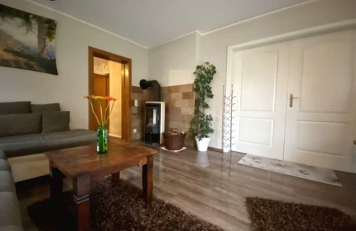 Marburg Appartement | Marburg Apartment relaxed Erwin in a quiet location on the edge of the forest with balcony