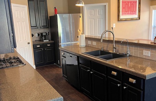 McKinney Maison | Spacious 5BR McKinney home. Great for all occasions! WiFi, AC