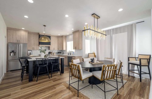 Provo Bay Maison | Lakeside Provo Getaway l Aero by Stay