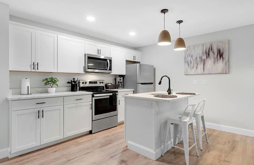 Biddeford Appartement | Maine Retreat: 1BR, Close to Old Orchard Beach