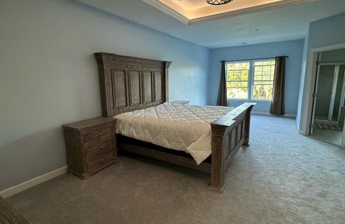 Burtonsville Maison | Charming 3-bedroom townhome in Burtonsville with a great view