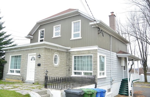 Quartier 5-4 Maison | Century-old house for groups of up to 16 people