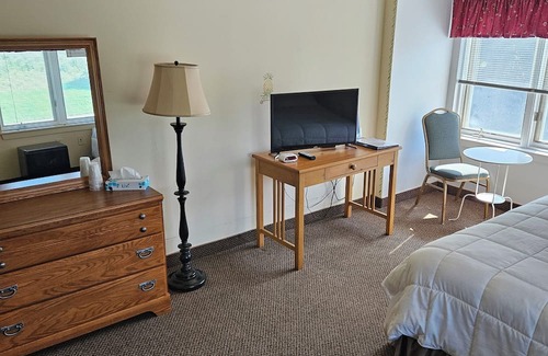 Valley Forge Maison | Cozy 1-bedroom hotel with WiFi, AC in charming Phoenixville