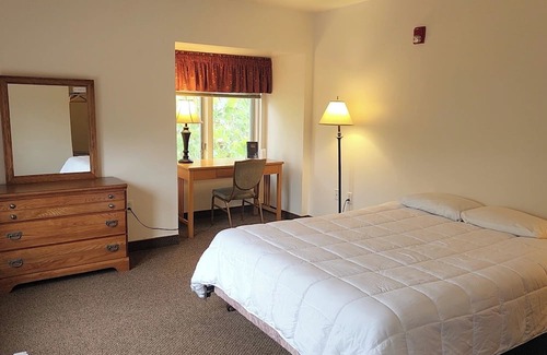 Valley Forge Maison | Cozy 1-bedroom hotel with WiFi, AC in charming Phoenixville