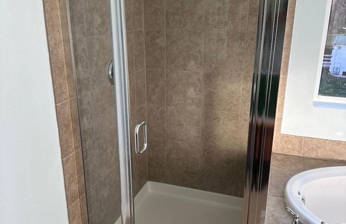 Kent Maison | Welcoming 2-bedroom house in Kent with WiFi