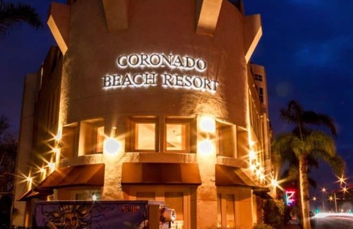Coronado Appartement | Charming studio with WiFi, fitness room in welcoming Coronado, across from Del.