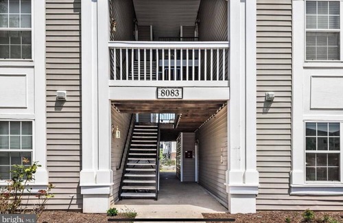 Bull Run Copropriété | Charming 2-bedroom 2-bath condo fully equipped-furnished in wonderful Manassas