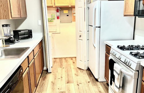 Bull Run Copropriété | Charming 2-bedroom 2-bath condo fully equipped-furnished in wonderful Manassas