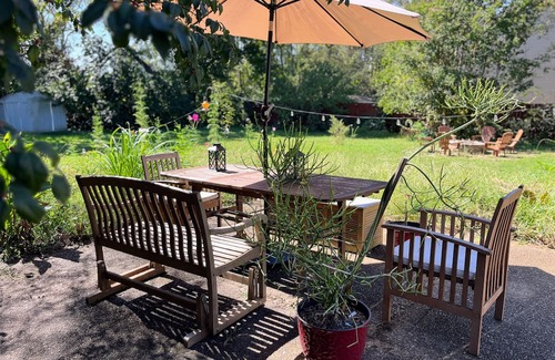 Radnor Maison | The BOHO Bungalow - NEW listing - Close to BNA, Broadway, Zoo, Opry and Geodis